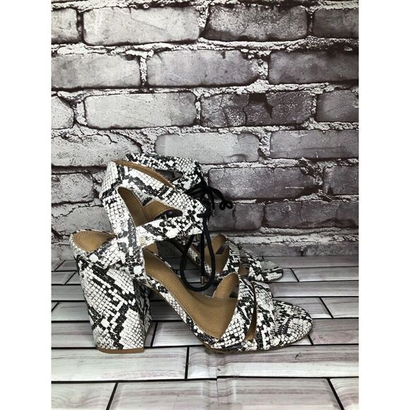 Gianni Bini After Hours White Black Snake Lace Block Heel Sandals Women Sz 7.5M - Picture 6 of 16